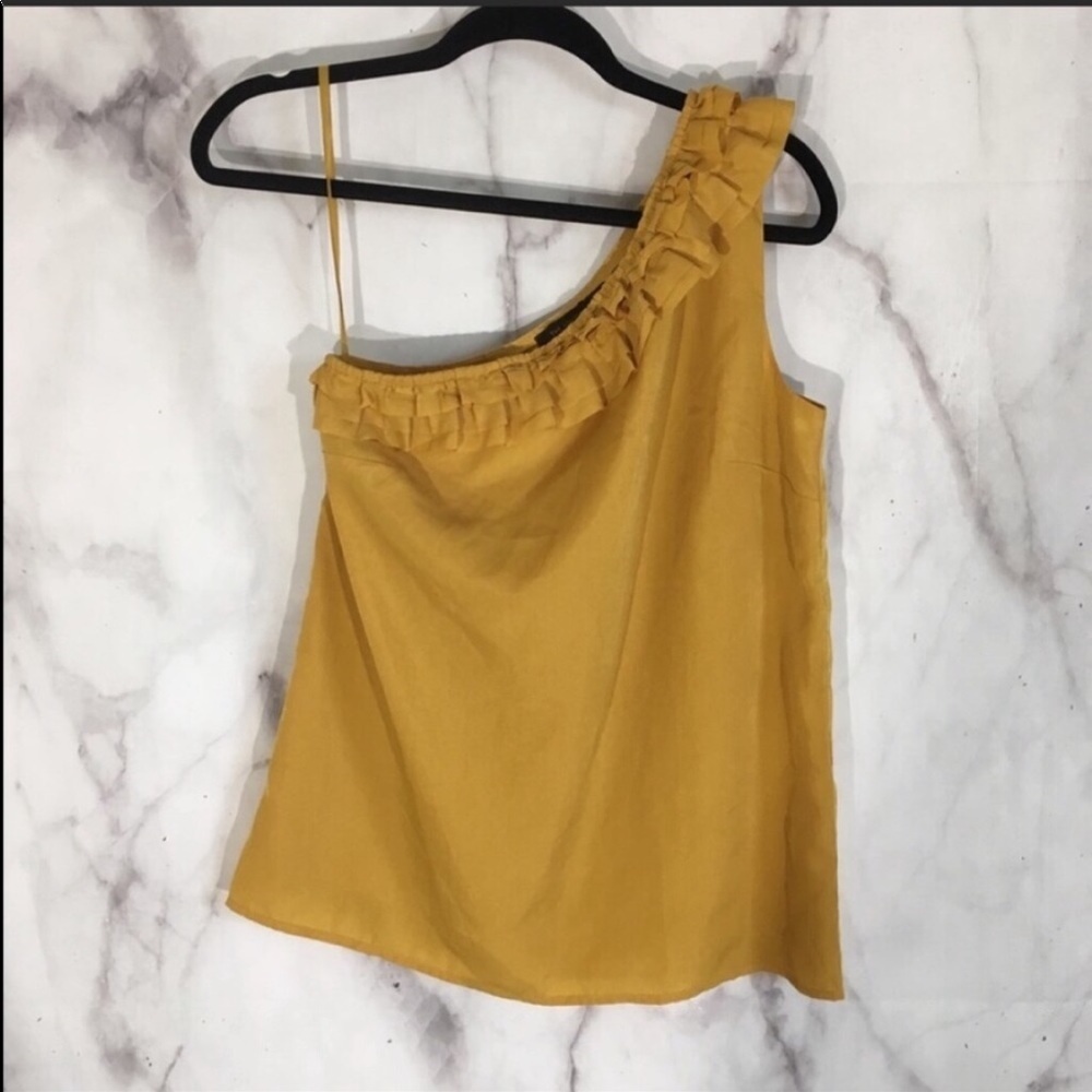 (5 for $30) The Limited one shoulder ruffled mustard tank women’s size small